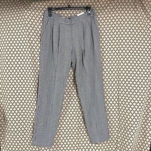 Express pleated anklet pant NWT